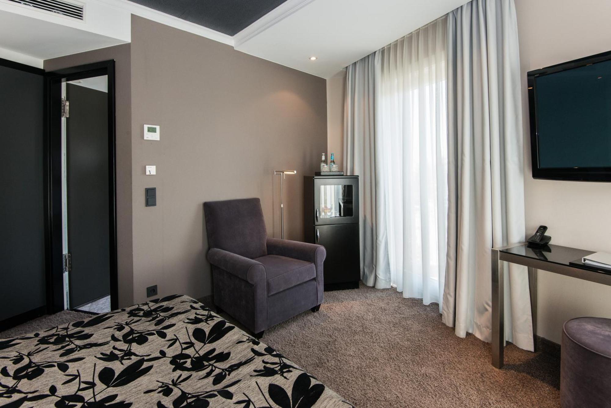 New Berlin Hotell Eksteriør bilde