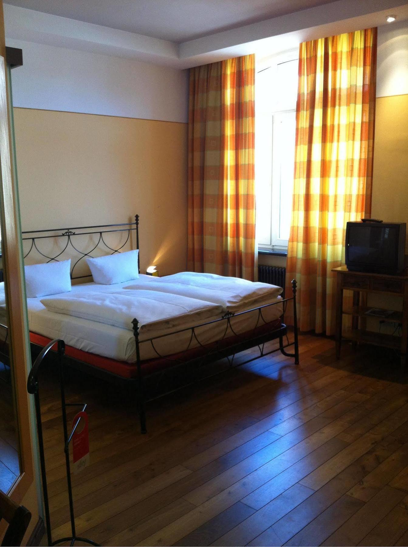 New Berlin Hotell Eksteriør bilde